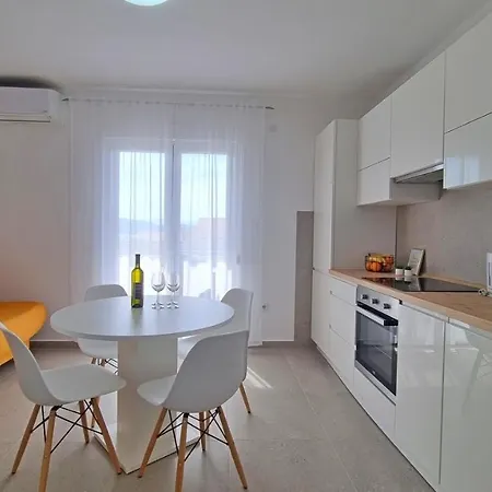 Apartment Pavlovic *