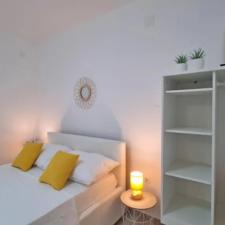 Apartment Pavlovic *