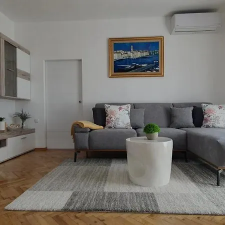 Apartment Pavlovic *