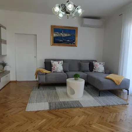 Apartment Pavlovic *