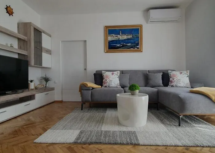 Apartment Pavlovic *
