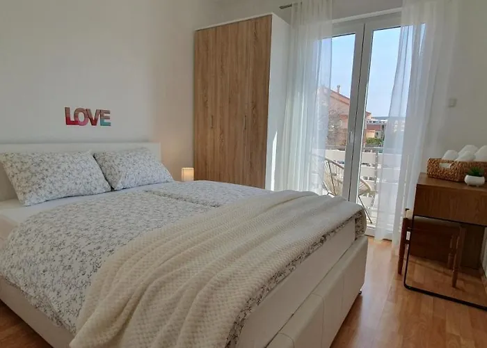 Pavlovic Apartamento Krk Town